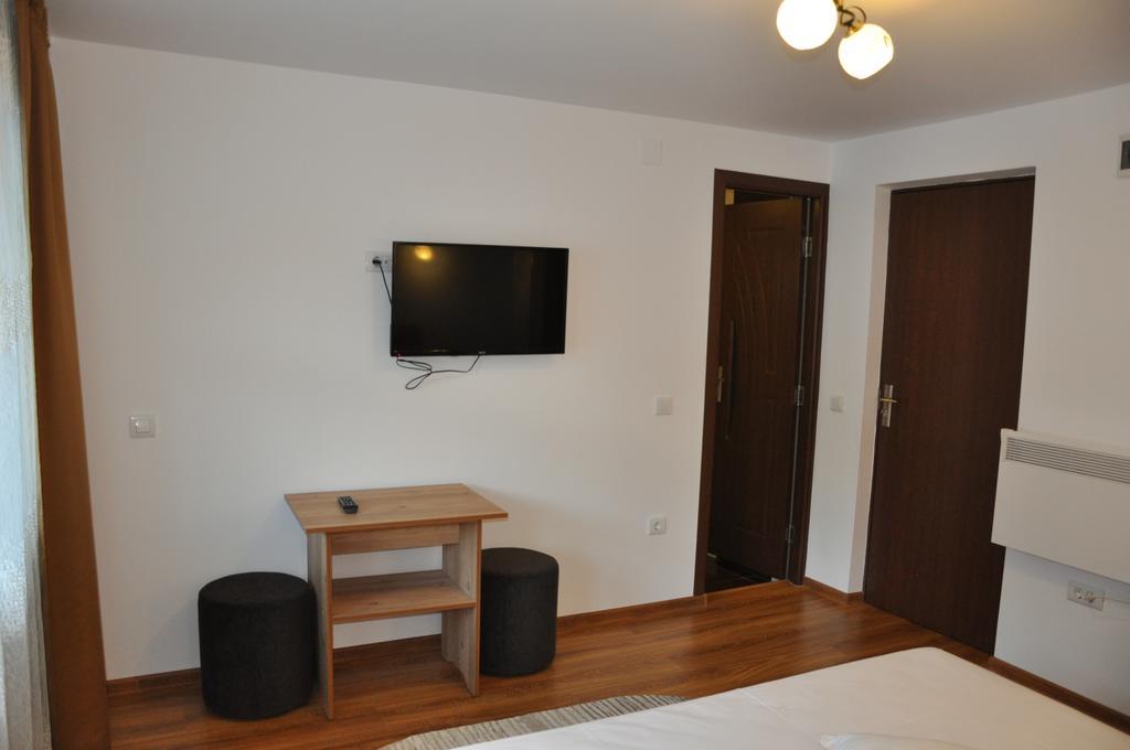 Pensiunea La Ionica Dîmbovicioara Extérieur photo