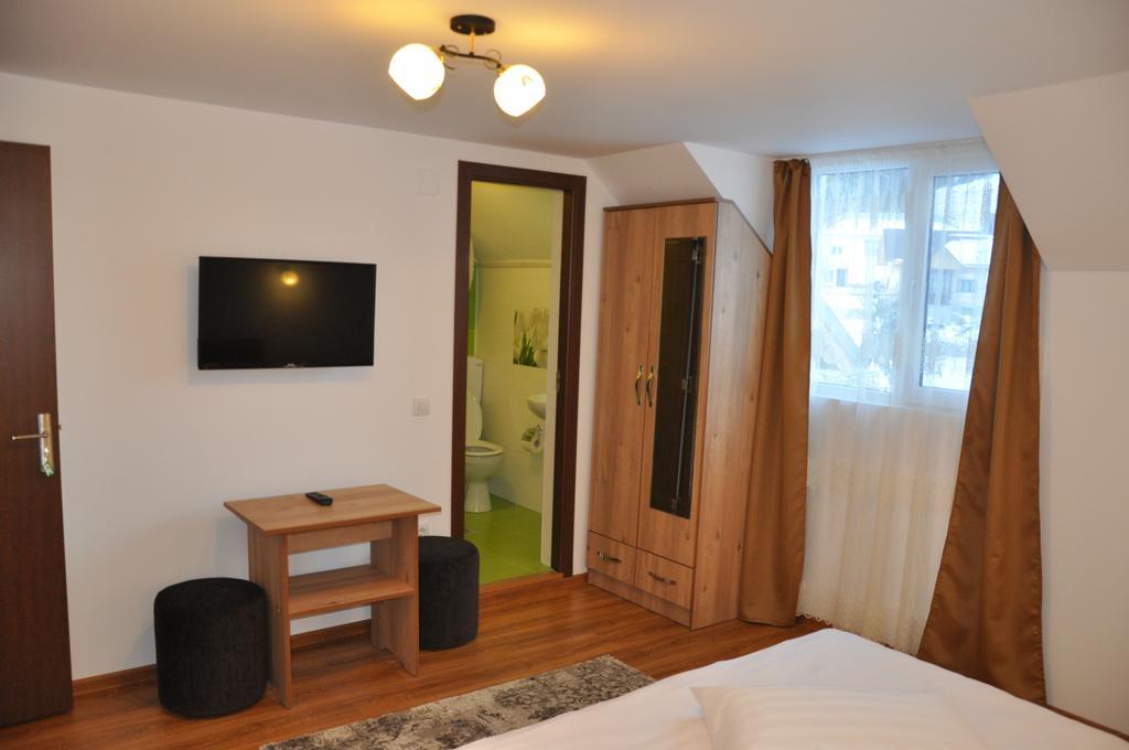Pensiunea La Ionica Dîmbovicioara Extérieur photo