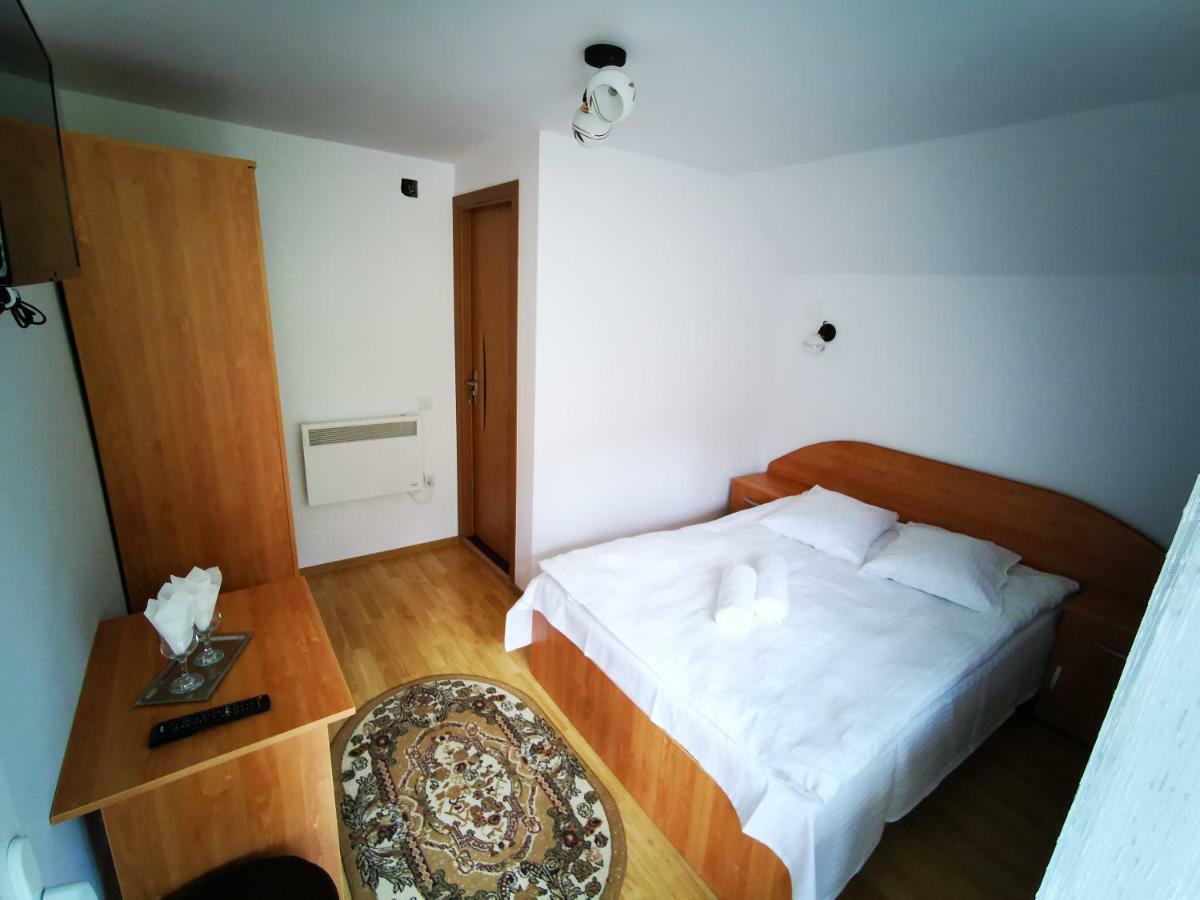Pensiunea La Ionica Dîmbovicioara Extérieur photo