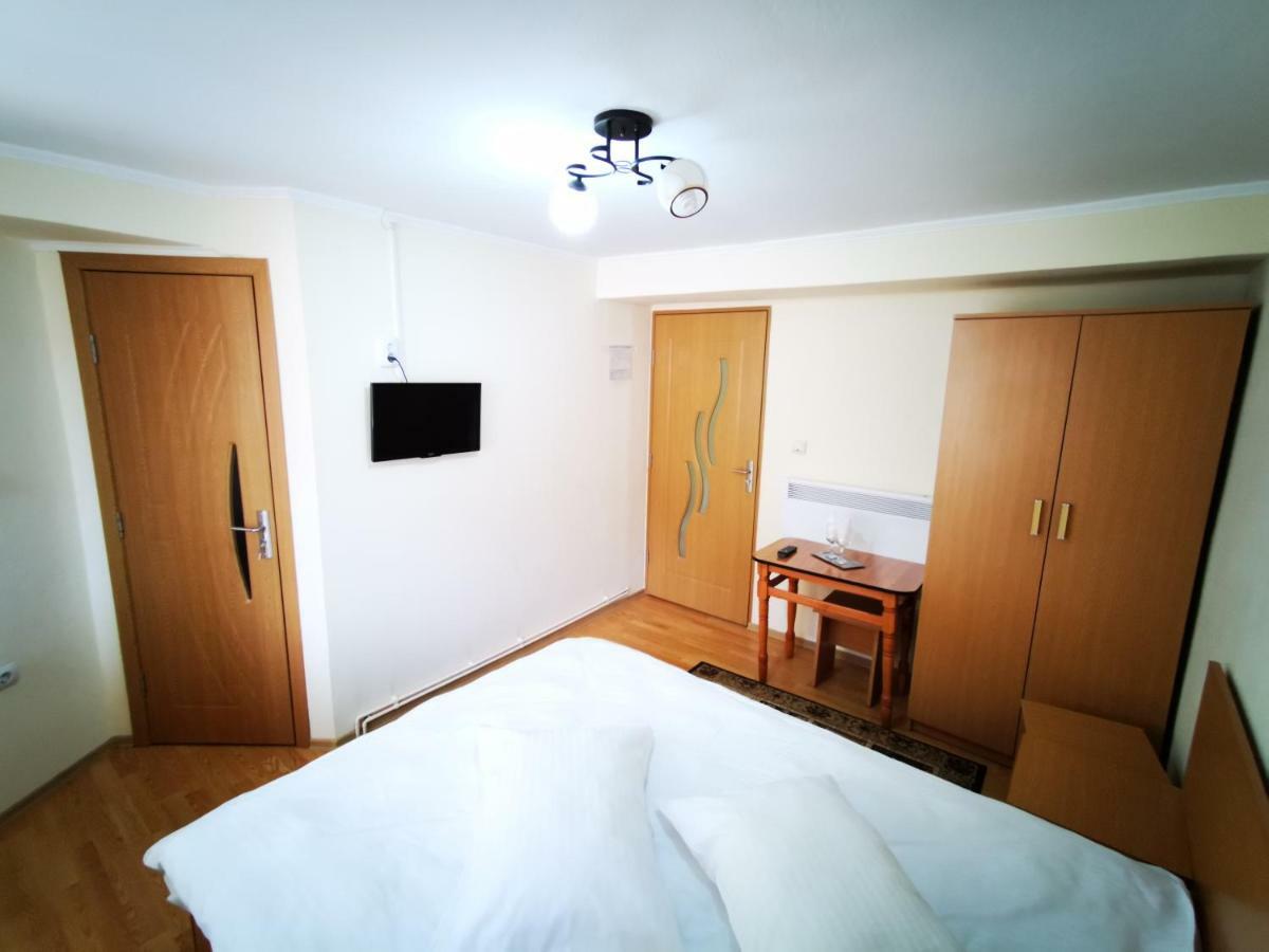 Pensiunea La Ionica Dîmbovicioara Extérieur photo