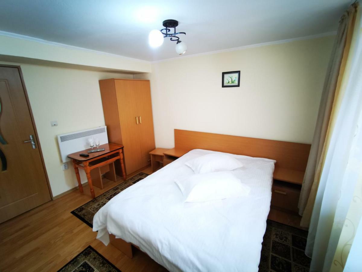 Pensiunea La Ionica Dîmbovicioara Extérieur photo
