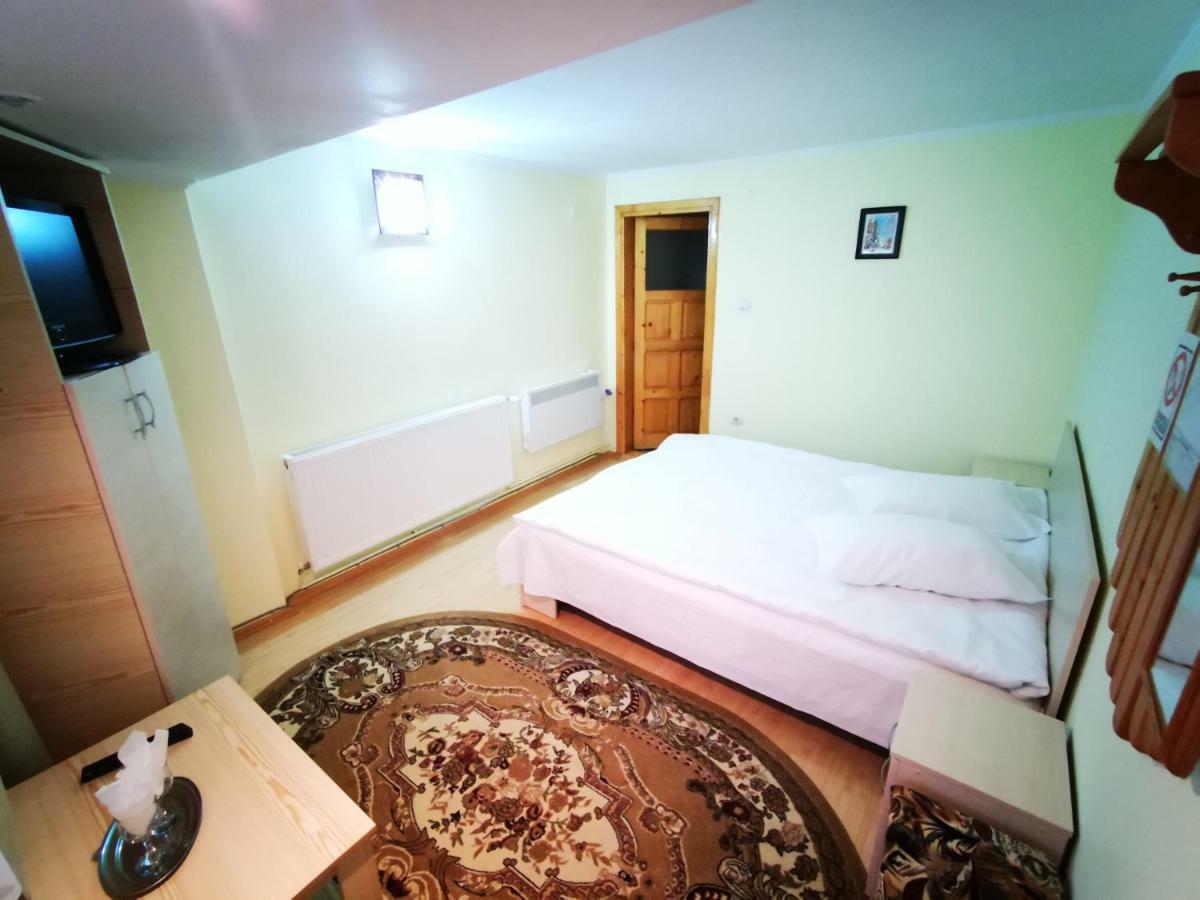 Pensiunea La Ionica Dîmbovicioara Extérieur photo